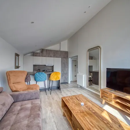 Apartment Rooftop Pieds Dans L'eau, Terrasse, Parking Secu Le Bourget-du-Lac